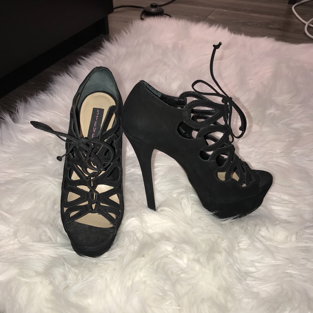 Steve Madden black heels - never worn!
